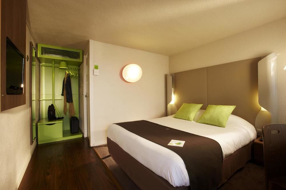 Campanile Evry Ouest - Corbeil Essonnes Hotel Room photo